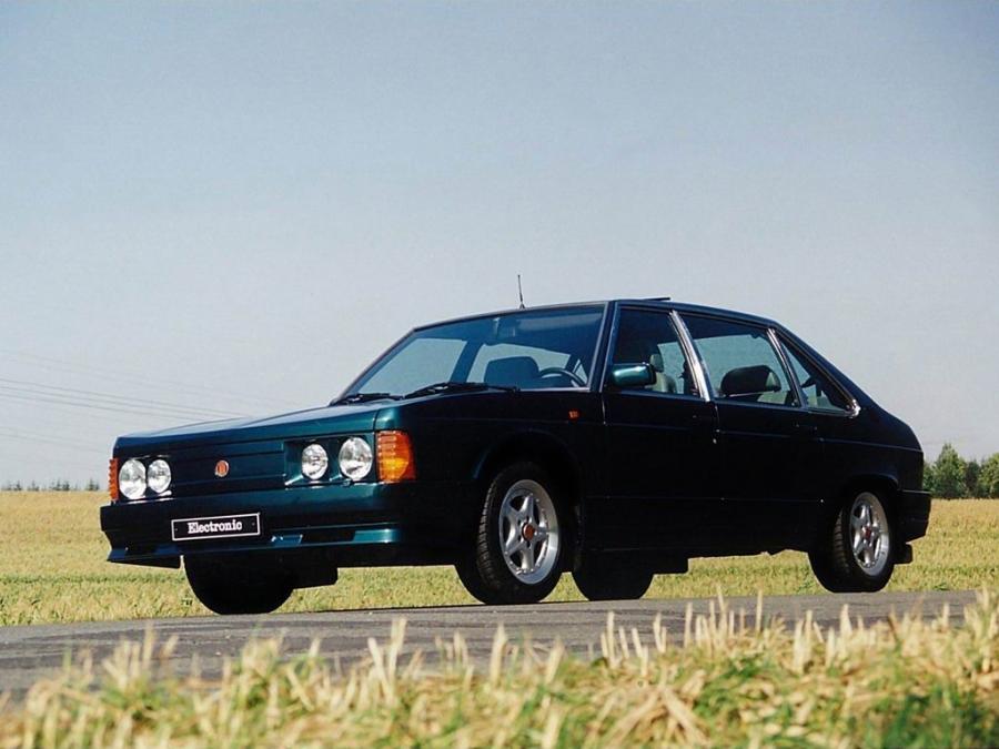  Tatra T613-4 Mi Long 1993 года  (фото 3 из 5)